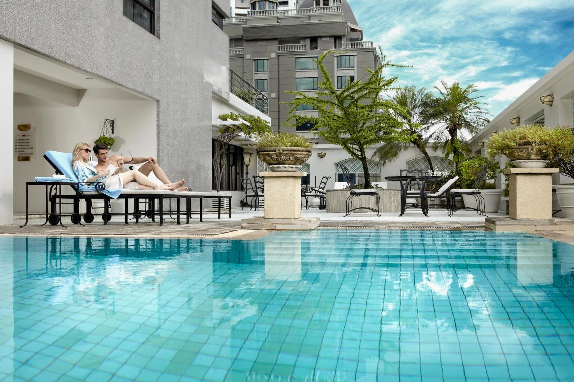 Cape House Langsuan Hotel Bangkok Exterior photo